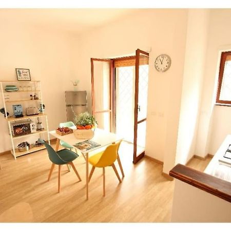 Cozy Coastal Gateway Apartment Лидо ди Остия Екстериор снимка