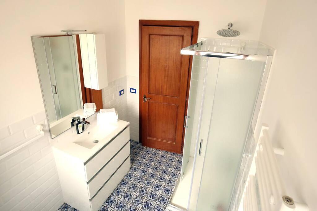 Cozy Coastal Gateway Apartment Лидо ди Остия Екстериор снимка