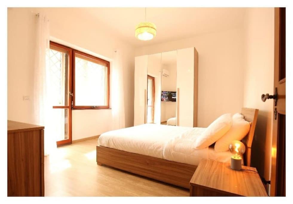 Cozy Coastal Gateway Apartment Лидо ди Остия Екстериор снимка